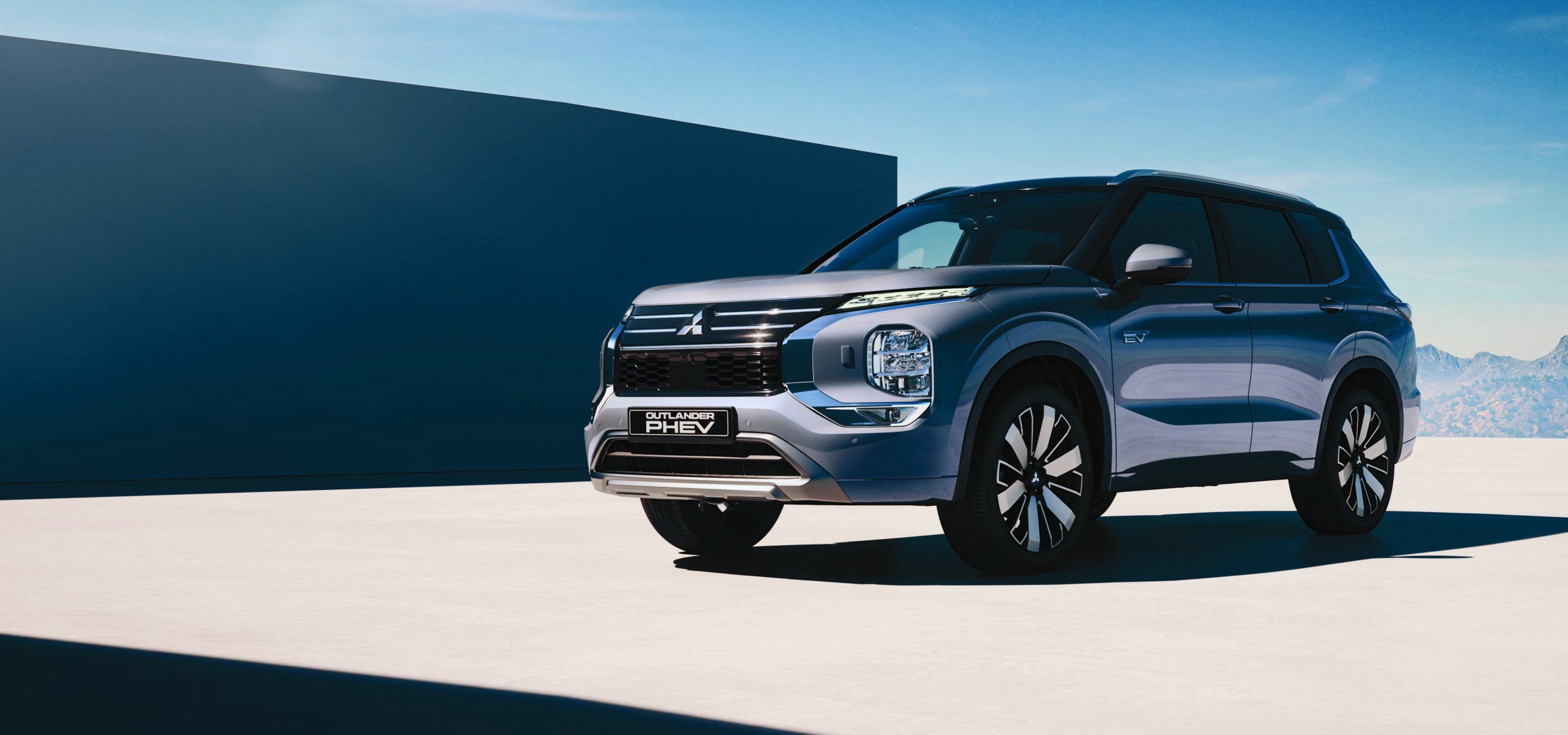 Nový Mitsubishi Outlander PHEV 4x4 - pevný a stabilní tvar