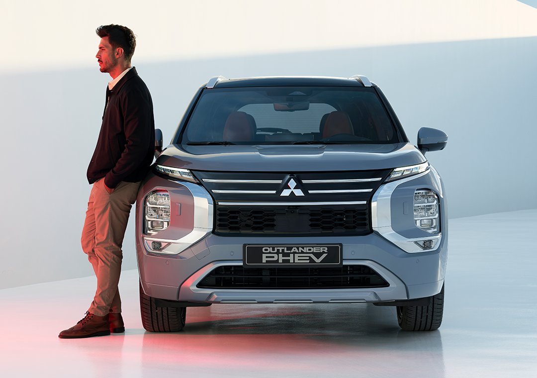 Nové Mitsubishi OUTLANDER PHEV - záruka 8 let Nové Mitsubishi OUTLANDER PHEV - záruka 8 let