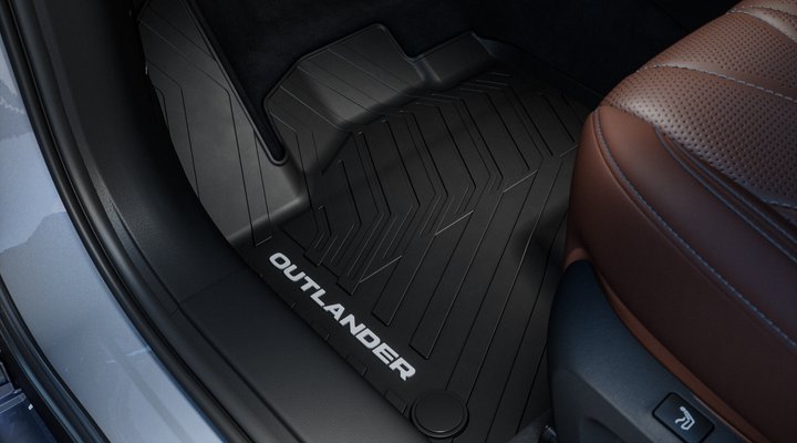 Nové Mitsubishi OUTLANDER PHEV - sada gumových koberců Nové Mitsubishi OUTLANDER PHEV - sada gumových koberců