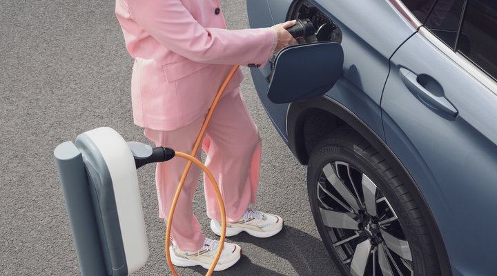 Nové Mitsubishi OUTLANDER PHEV - nabíjecí kabel Nové Mitsubishi OUTLANDER PHEV - nabíjecí kabel